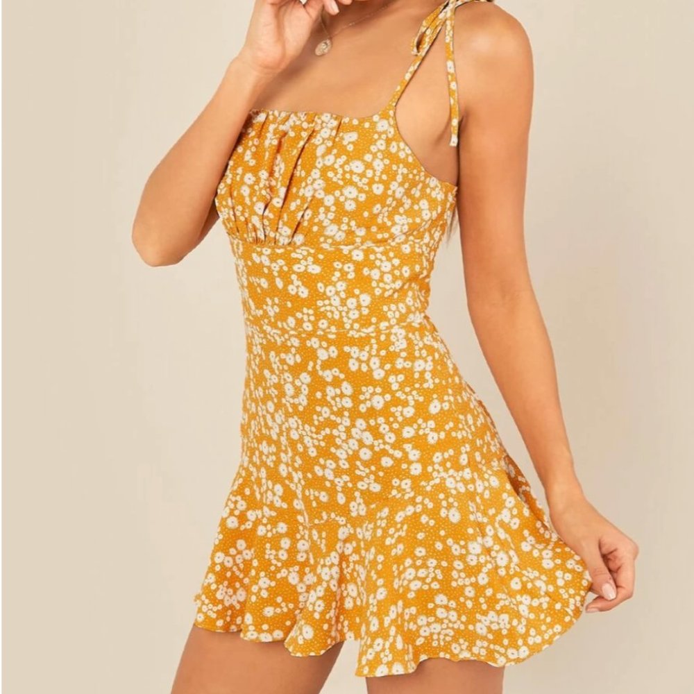 NEW Floral Tie Shoulder Romper Size S